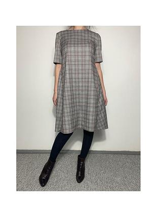 Сукня в клітинку з коротким рукавом