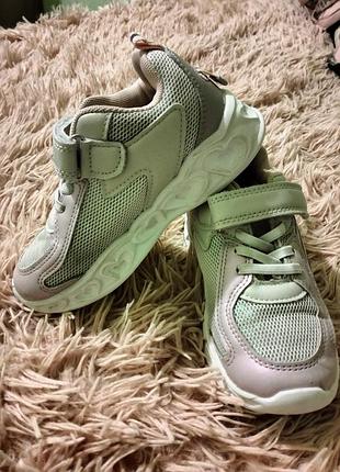 Кроссовки для девочки 2