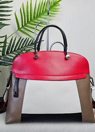Красивая кожаная сумка furla