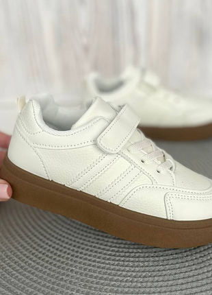 Кроссовки! модель унисекс! 25-36 размеры