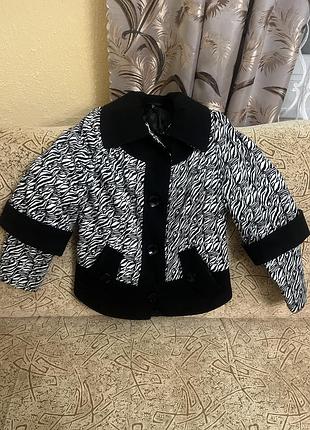Продам полу пальто женское