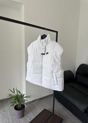 Женская жилетка nike оригинал из новых коллекций.