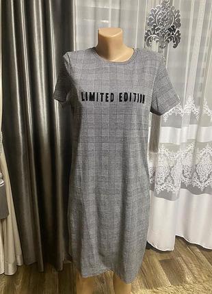 Стильное классическое платье