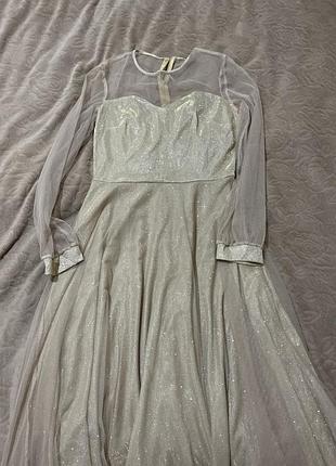 Жіноча вечірня сукня