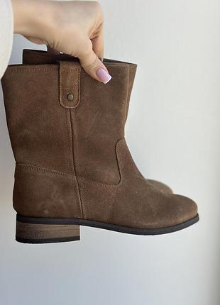 Нові шкіряні полу чоботи чобітки ботінки