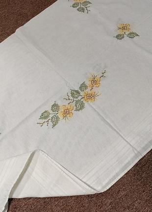 Скатерть хлопковая с ручной вышивкой