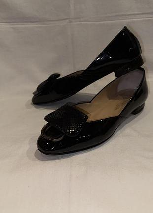 Туфли *russell &amp; broley* кожа италия р.38 (25.00)