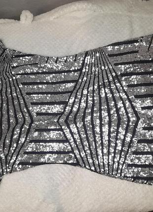 Платье с блестками на молнии