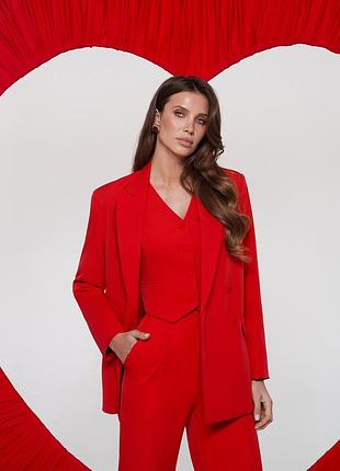 Очень стильный и качественный костюм тройка