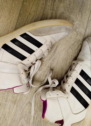 Женские сникерсы кроссовки