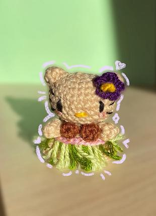 Вязаные брелки hello kitty