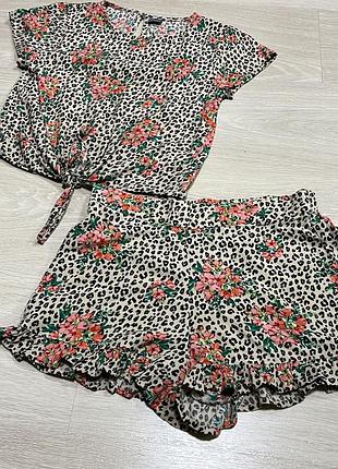 Літній костюм