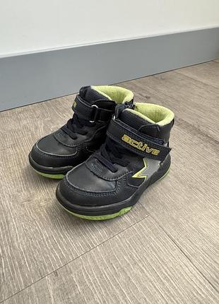 Демисезонные детские ботинки weestep