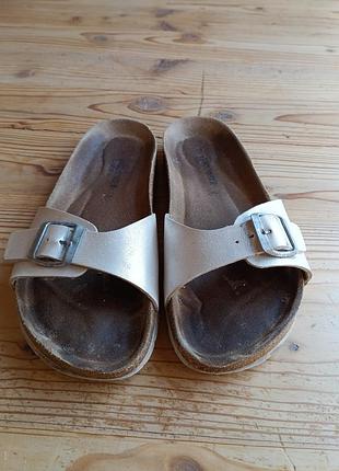 Шльопанці на корковій підошві 38