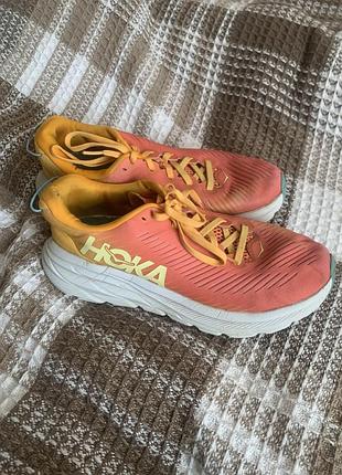 Кроссовки hoka