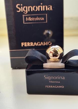 Парфюмированная вода ferragamo signorina misteriosa