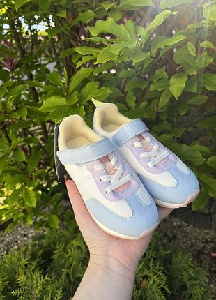 Кросівки нм