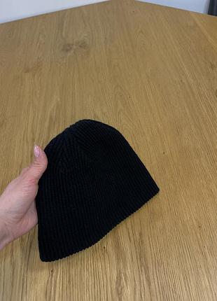 Идеальная короткая шапка унисекс