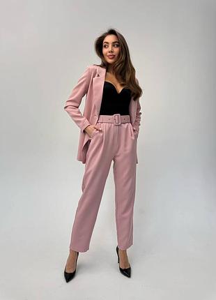 Костюм женский