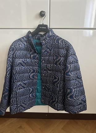 Супер легкая весенняя куртка от итальянского бренда trussardi