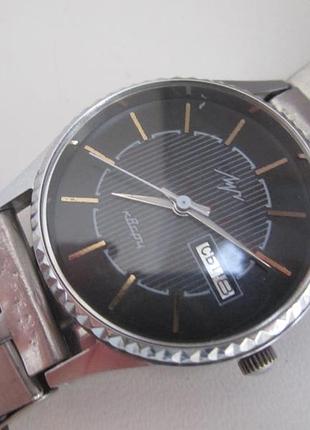 Часы мужские "луч" кварц. дв.календарь. ссср. №15