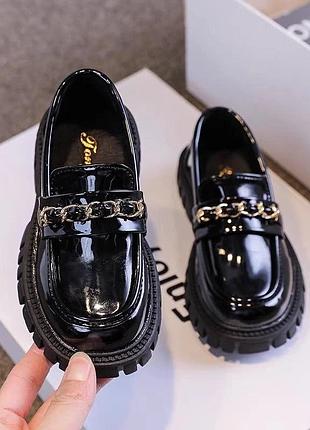 Стильные туфли для девочек