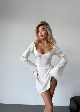 Платье с завязками