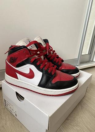 Кроссовки nike jordan