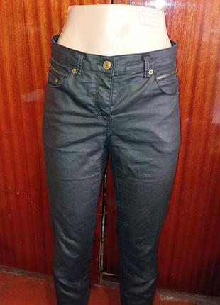 Брюки скинни с напылением кожи сзади замочки xs