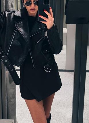 Черная куртка косуха