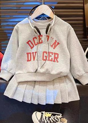 Стильный детский весенний костюм для девочки