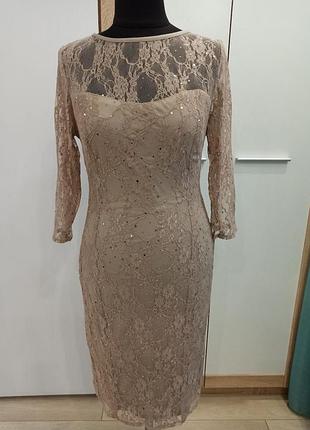 Платье платье миди, кружевное, праздничное, вечернее, выпускное, силуэт футляр, на подкладке, нюдовый цвет, ткань тянется