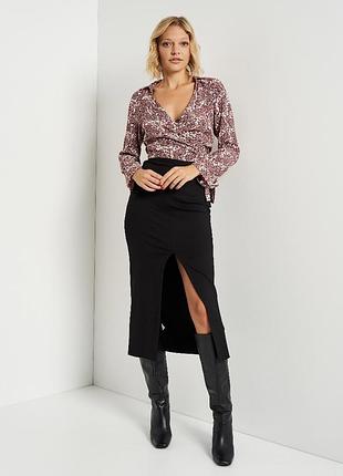 Блуза жіноча на запах stradivarius біло-червона літня віскоза m нова