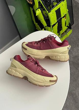 Женские кроссовки похожие на nike zoom vomero roam team red