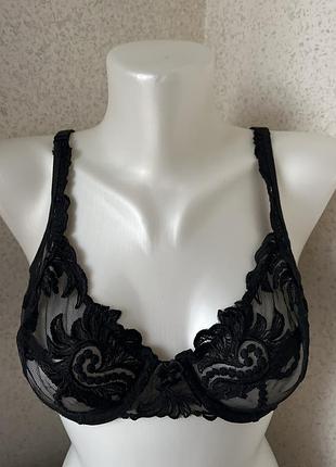 Мереживний бюстгальтер