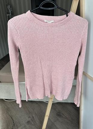 Розовая кофта лонгслив в рубчик с разрезами