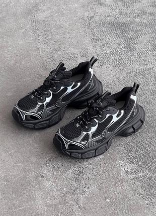 Спортивные женские кроссовки