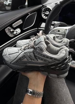 Жіночі кросівки нью беланс