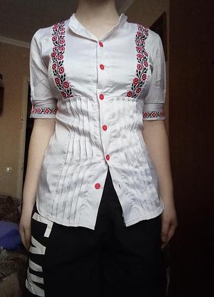 Вышиванка с коротким рукавом