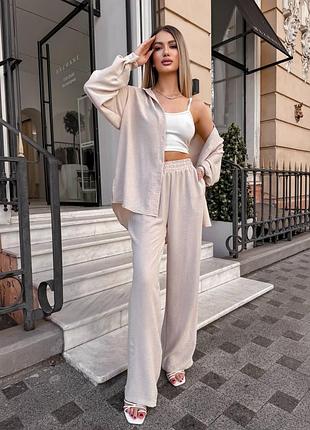 Суперовий трендовий брючний костюм з креп жатки жіночий сорочка рубашка оверсайз і штани брюки літній