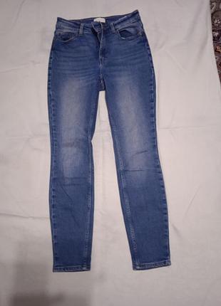Джинсы женские