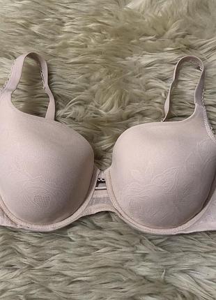Шикарный нюдовый бюстгальтер бренда triumph