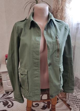 Жакет,куртка