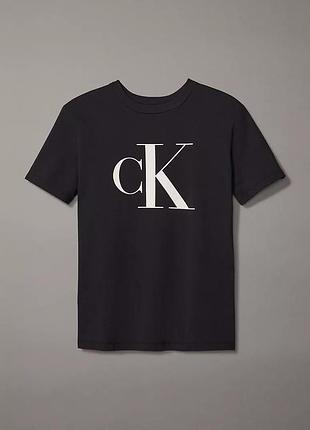 Calvin klein футболка