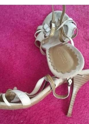 Босоножки нат кожа principles oettite italy...p.37/38. винтаж