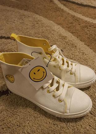 Кеди високі 39 р