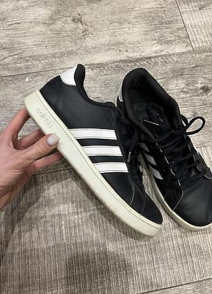 Кроссовки adidas