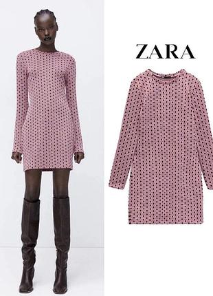 Трикотажное розово-бордовое платье-футляр в анамалистический принт zara(размер s)