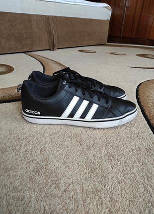Шкіряні кросівки adidas