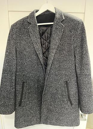 Пальто осеннее